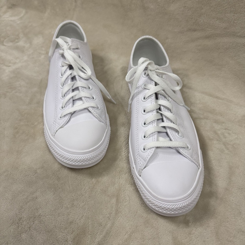 Converse Chuck Taylor All Star Leather Ox Triple White Men's 9 Women's 11